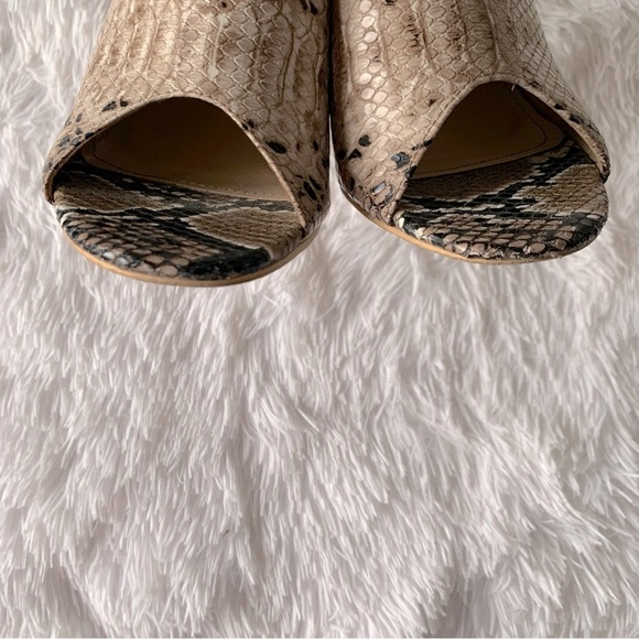 CLEAR HEEL MULES - Picture 9 of 10